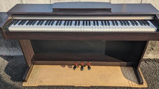 岡山〜鳥取市は配達無料！ 超美品 人気クラビノーバ   YAMAHA 電子ピアノ SCLP-320R 08年製 ③