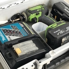 マキタ インパクトドライバ◇18V/4.0Ahバッテリー2個・メロディ付充電 