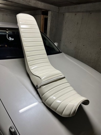 バリオス2型三段シート