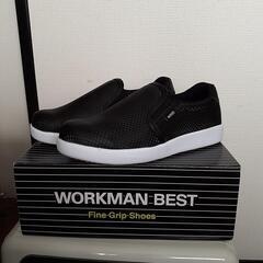 WORKMANの黒い靴になります。