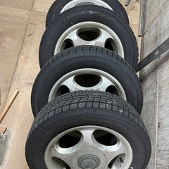 【ネット決済】軽自動車用スタッドレスタイヤ美品　155/65R1...