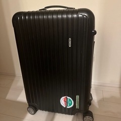リモワ　中　スーツケース