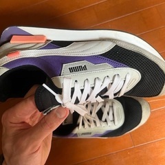 pumaスニーカー