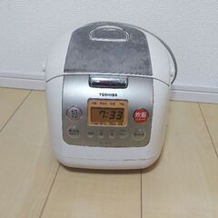 日本製TOSHIBAヨドバシカメラ仙台にて購入した白い炊飯器