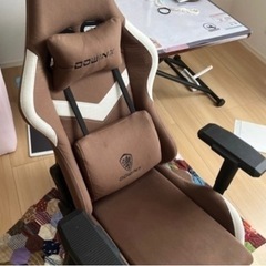 座椅子　定価37,899