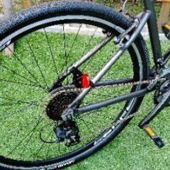 商談成立　　　　　　　　　　　　　　　引き取り限定　クロスバイク　アルミ　格安　　分解整備済み　美品　3×８速　防犯登録付き