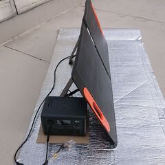 商談中！　新品同様　ポータブル電源６００W　ソーラーパネル１００W　元箱と付属品付き