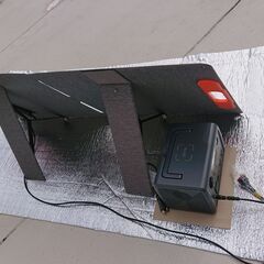 商談中！　新品同様　ポータブル電源６００W　ソーラーパネル１００W　元箱と付属品付き