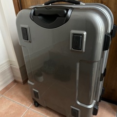スーツケース　グレー