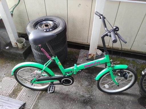 綺麗な折りたたみ自転車。20インチ