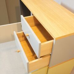 ディノス取扱いの東欧エストニアの家具メーカーWOODMAN(ウッドマン)のAbbey woodキャビネットです！まるでアートのような目を引くデザインは空間のアイキャッチャーに♪ DJ101