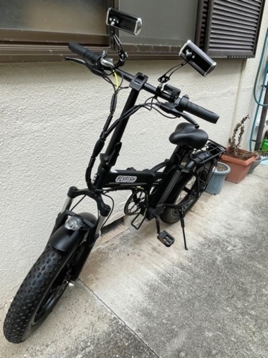 【新品】街でもアウトドアでも！便利！カッコいい！ペダルを踏まずにラクラク！！　アクセル付き フル電動自転車