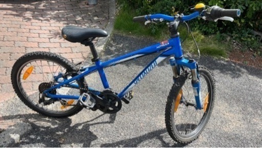 20インチ　子供用MTB Specialized HOTROCK ブルー