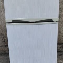 エラヴィタックス ノンフロン冷凍冷蔵庫（100L）