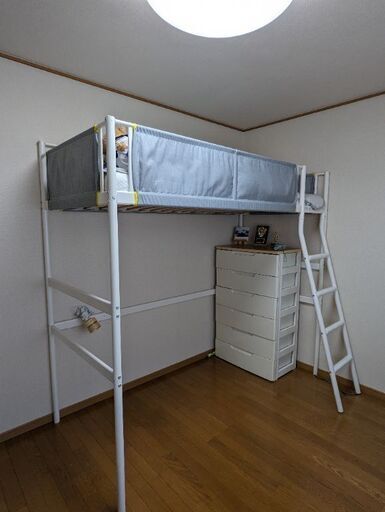 IKEAのロフトベッド