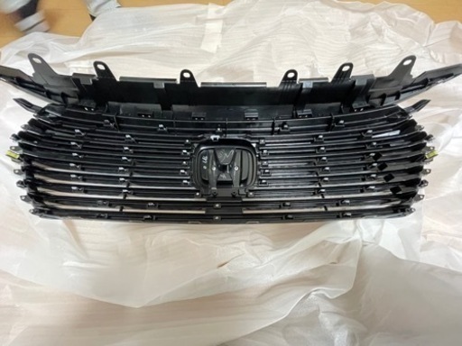 ホンダ ヴェゼル純正フロントグリル ヴェゼル純正フロントグリル