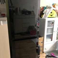 MITSUBISHI 冷蔵庫 無料　縦121㎝×横48㎝
