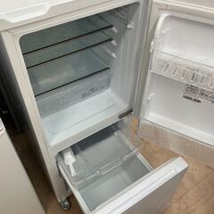 🧊ガラストップ冷蔵庫🧊Hisense 2ドア 134L 冷蔵庫 HR-G13A ハイセンス ガラストップ ●no.550 ※現金、クレジット、スマホ決済対応※