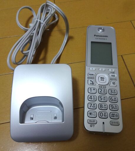 ■未使用■Panasonic 増設子機 KX-FKD556-W パナソニック 電話機 充電台付 充電器 PNLC1058 FAX