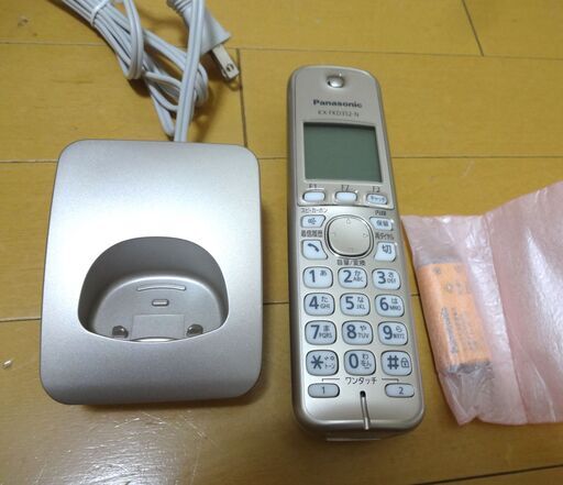 ■未使用■Panasonic 増設子機 KX-FKD352-N パナソニック 電話機 充電台付 充電器 PNLC1026 FAX