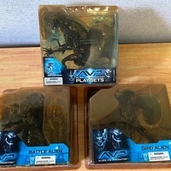 4️⃣AVP アクションフィギュア3種セット