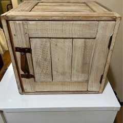 木製の棚