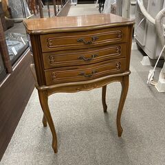 リサイクル市場エコ伊川谷】3段チェスト 猫脚 キャビネット/イタリア