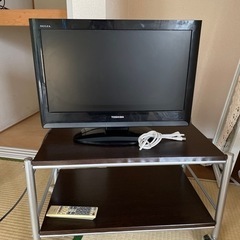 テレビ、テレビ台　22インチ