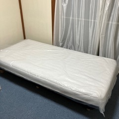 スプリング式シングルベッド