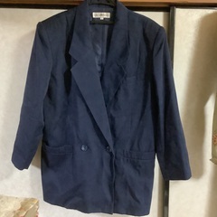 大きめの服、17号ブレザーです。