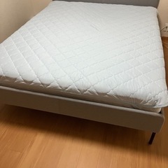 【ネット決済】クイーンサイズ　ベッド