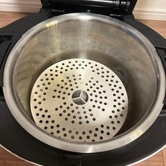 【渋谷区にとりに来れる人のみ】KN-HW16E-W シャープヘルシオホットクック無水調理　水なし自動調理鍋ホワイト