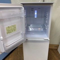 I627 ? つけかえどっちもドア！ SHARP 冷蔵庫 (137L) 2ドア ⭐ 動作 