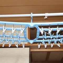 大型洗濯ハンガー　折り畳み可能　展開時：74×35cm