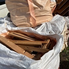 一時停止します。廃材 木材 薪ストーブに❗️無料で配送します❗️