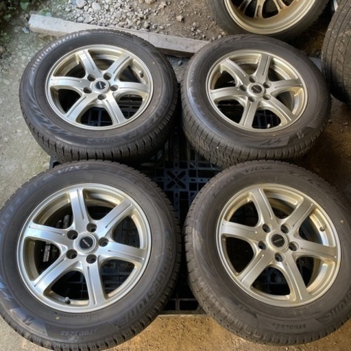 クラウン エスティマ 等 バリ溝 ブリヂストン ブリザック VRX2 215/60r16 スタッドレスタイヤ　４本セット