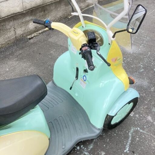 電動スクーター 四輪 バッテリーほぼ未使用 筑水キャニコム おでかけですカー EJ50R ルーフ付 電動スクーター 四輪 バッテリーほぼ未使用 筑水キャニコム おでかけ