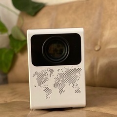 底値】新品未使用 スクエア型 小型プロジェクター オートフォーカス