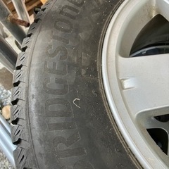 デリカD5 スタッドレスタイヤ  215/70 R16