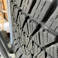 デリカD5 スタッドレスタイヤ  215/70 R16