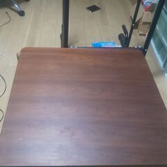 こたつテーブルと木製ボックスセットで無料です。