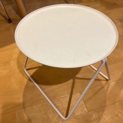 無印良品の白サイドテーブル
