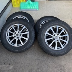 215/65/16スタッドレスタイヤ　トヨタ　アルファード