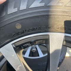 215/65/16スタッドレスタイヤ　トヨタ　アルファード