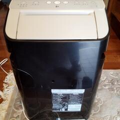 　　ダイキン　加湿空気清浄機 DAIKIN ACK70M-W(T) 空気清浄機 【色】 BROWN 【機能】加湿機能、空気清浄、自動運転 【適用床面積】 〜30畳(空気清浄)、〜17畳(加湿空　　　　　　　　 気清浄：プレハブ住宅洋室) 【風量】: 6.1−7.0 リッポウM/M 【外形寸法】幅95 × 高さ610 × 奥行287 mm 【重さ】12.5kg 【商品特徴】 ①光速ストリーマー及び電気集塵技術搭載-マルジェラ2つ折り財布 正規品 マネークリップ