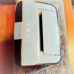 　　ダイキン　加湿空気清浄機 DAIKIN ACK70M-W(T) 空気清浄機 【色】 BROWN 【機能】加湿機能、空気清浄、自動運転 【適用床面積】 〜30畳(空気清浄)、〜17畳(加湿空　　　　　　　　 気清浄：プレハブ住宅洋室) 【風量】: 6.1−7.0 リッポウM/M 【外形寸法】幅95 × 高さ610 × 奥行287 mm 【重さ】12.5kg 【商品特徴】 ①光速ストリーマー及び電気集塵技術搭載-マルジェラ2つ折り財布 正規品 マネークリップ