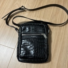 SAINT LAURENT  ショルダーバッグ（革）