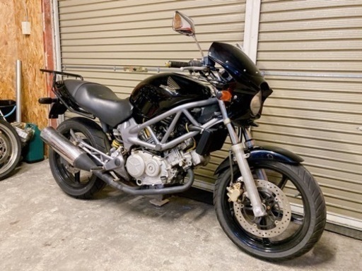 ホンダ　VTR250 キャブ後期タコメーター付きモデル　配送可能　支払いは現金or振り込みも可能　黒