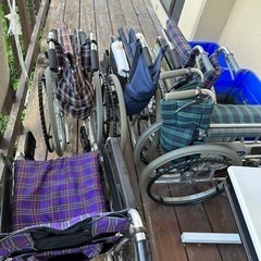 使い古した車椅子5台