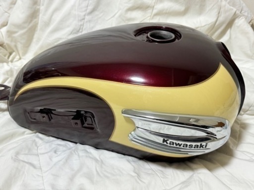 W650 タンク 1999年式より取外し